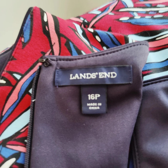 Land's End Shift Dress / Red, Blue, Aqua / Pockets / Size 16P - Picture 5 of 5